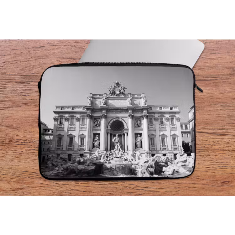 Laptophoes - Fontein - Beelden - Architectuur - Zwart-wit — 2