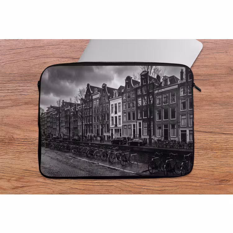 Laptophoes - Huis - Gracht - Amsterdam - Architectuur - Zwart-wit — 2