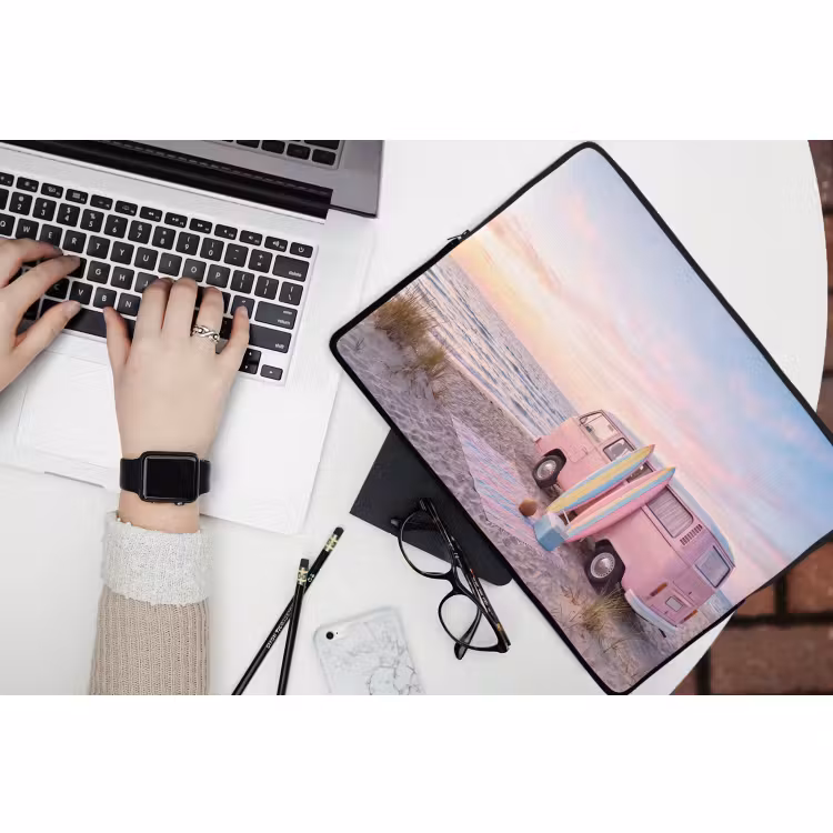 Laptophoes - Busje - Strand - Surfplank - Zomer - Roze — 3