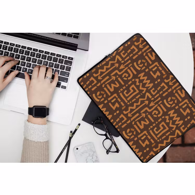 Laptophoes - Chocoladebruin - Etnisch - Tribaal - Symbolen — 3