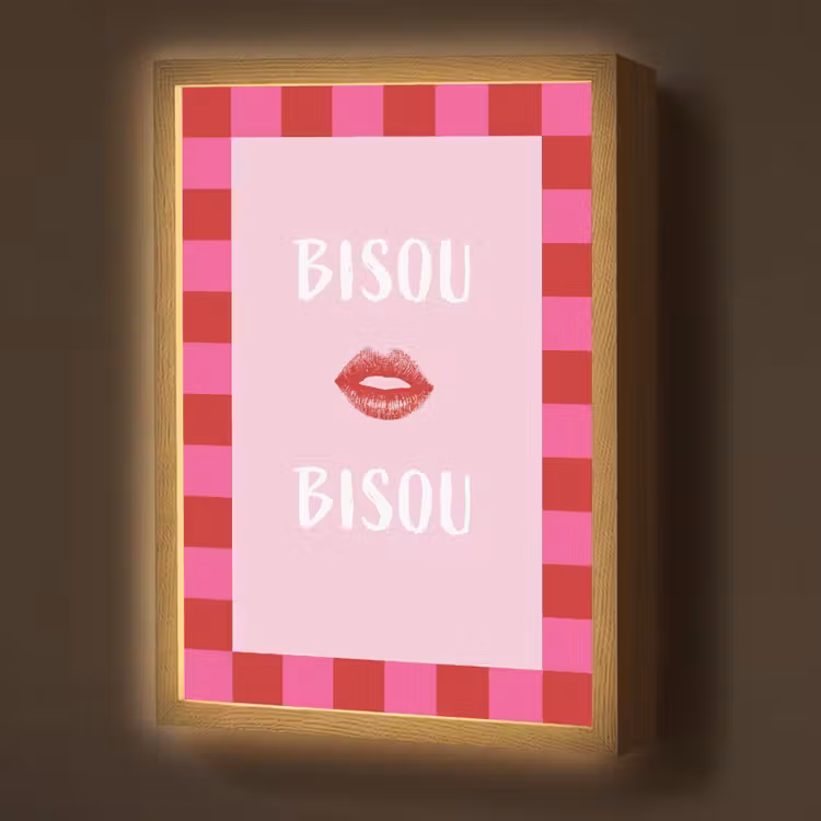 Lightbox - Wandlamp - Kiss - Roze - Frans - Valentijn — 1