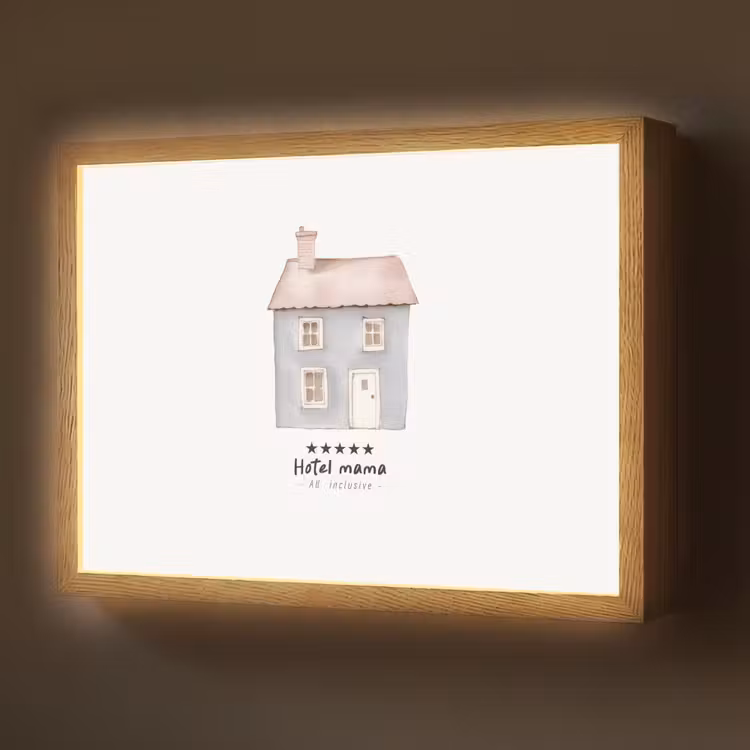 Lightbox - Wandlamp - Lichtblauw - Huisje - Mama - Tekst — 1