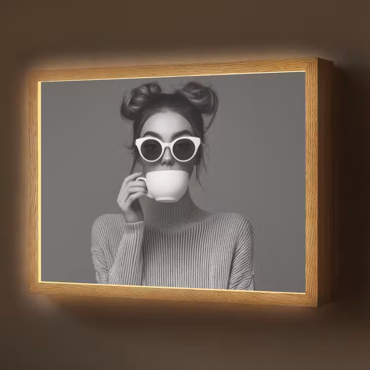 Lightbox - Wandlamp - Vrouw - Koffie - Zwart - Wit — 1