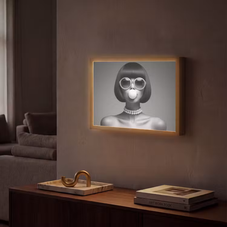 Lightbox - Wandlamp - Vrouw - Zwart Wit - Ketting - Zonnebril — 2